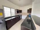 Espaciosa residencia de esquina para alquiler en Urbanización La Fontana, David, Chiriquí